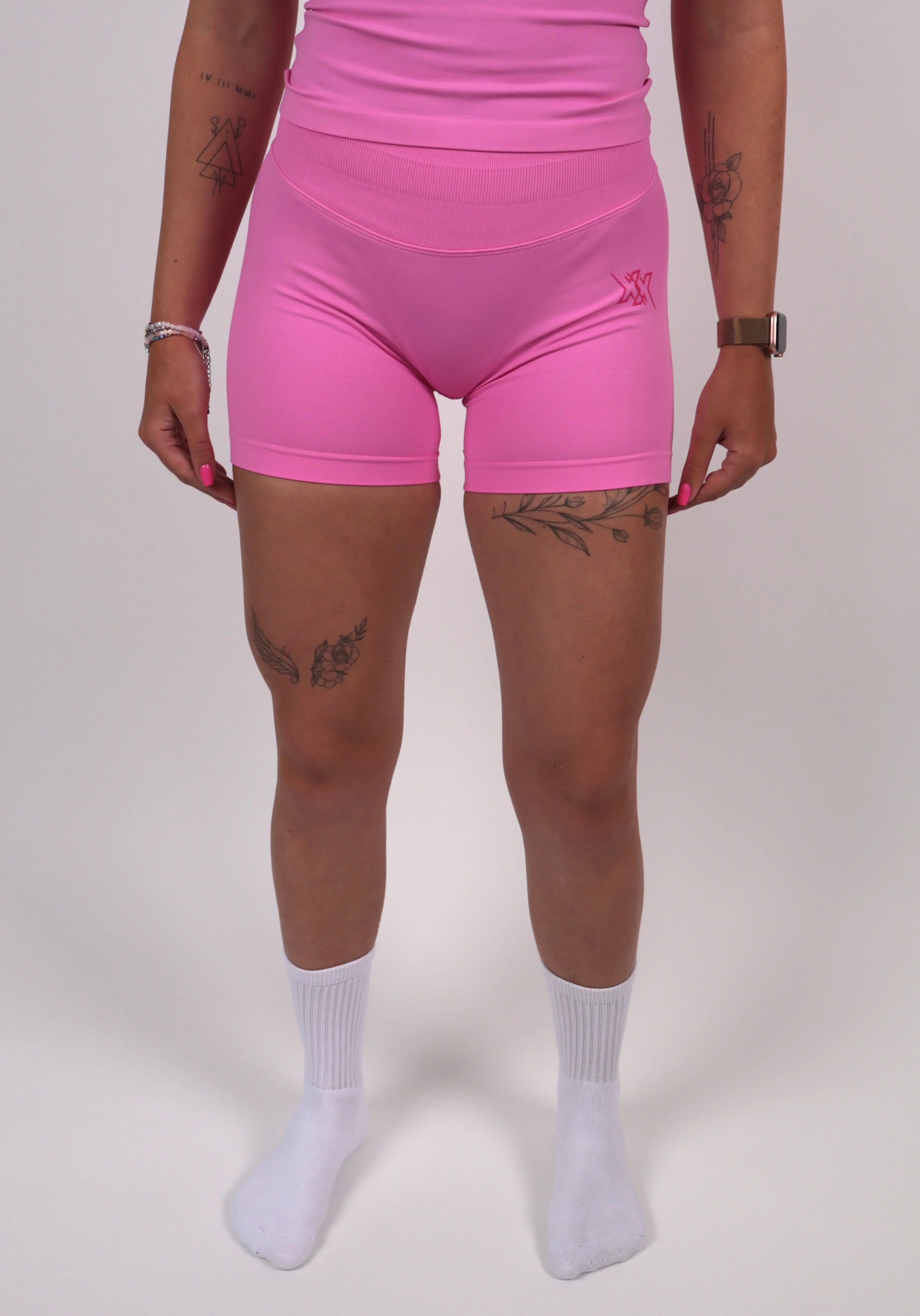 Extreme Scrunch Shorts StrongHer Edition™ – Hot Pink - Next Extreme Performance